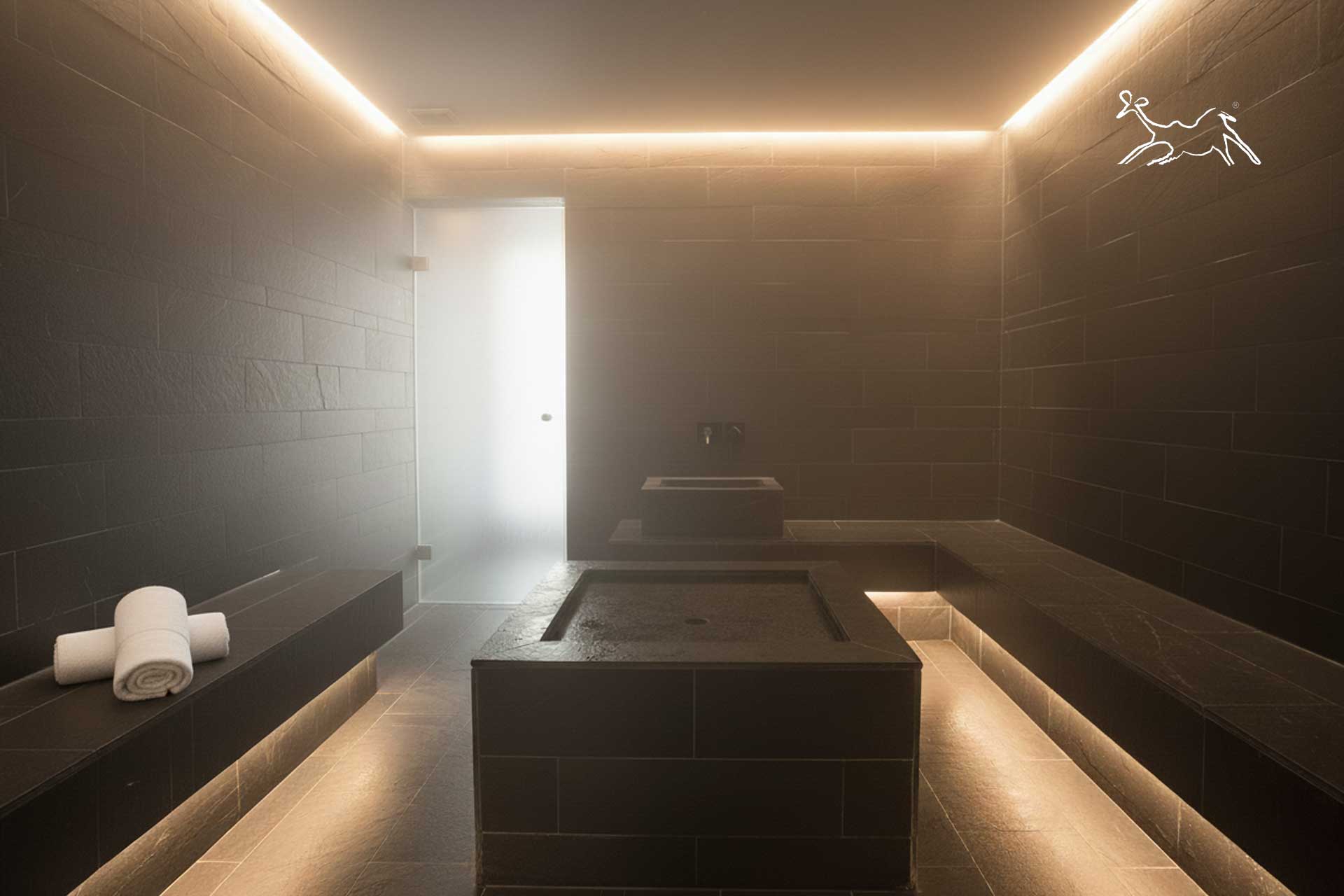 rivestimento in ardesia nera bagno turco Rapolano