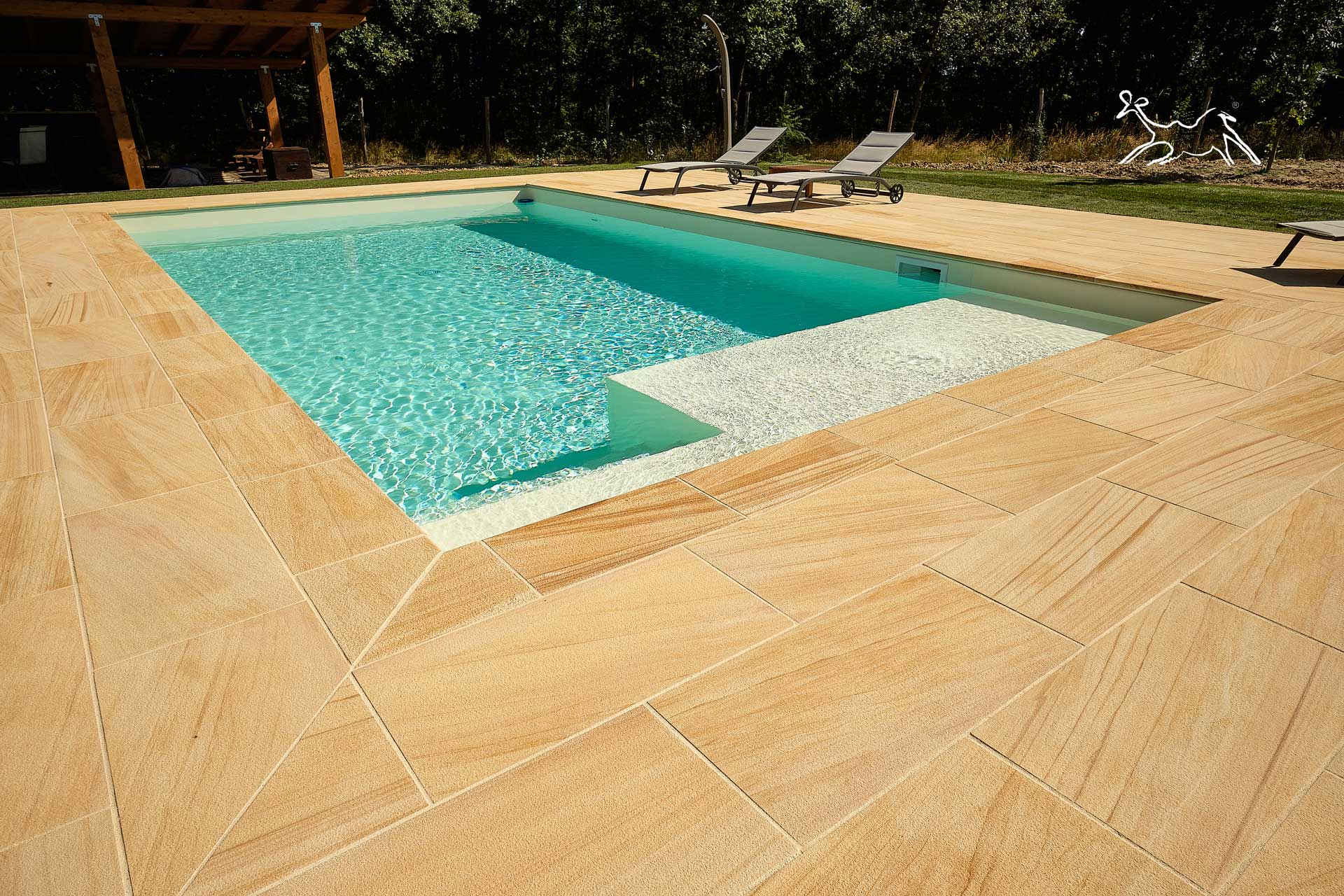 Pavimento per piscina in quarzite naturale effetto legno Wooden antiscivolo e atermico – solarium design vicino Capriata d’Orba