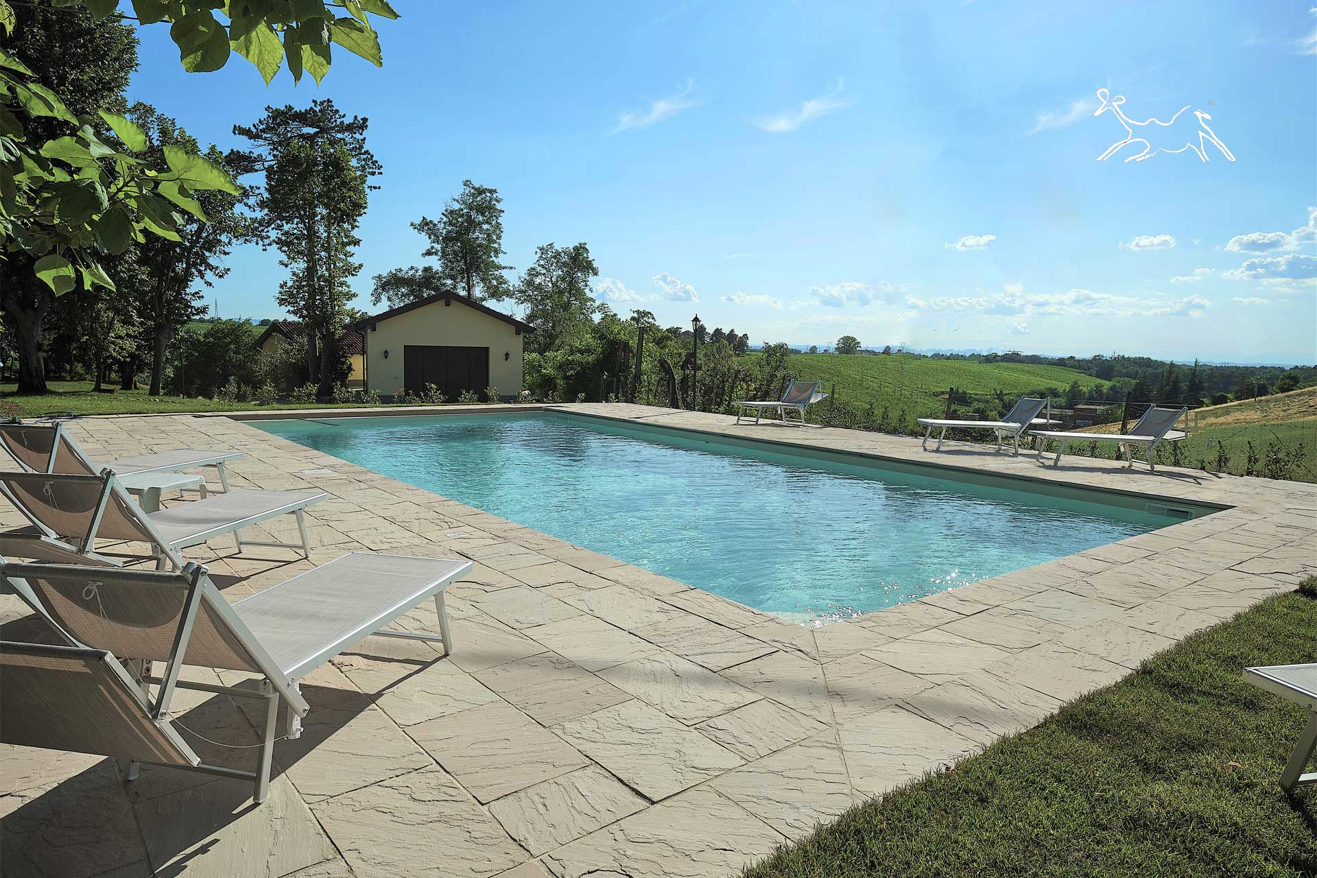 pavimento piscina in quarzite atermica Milk Shake naturale per solarium esterno elegante e resistente