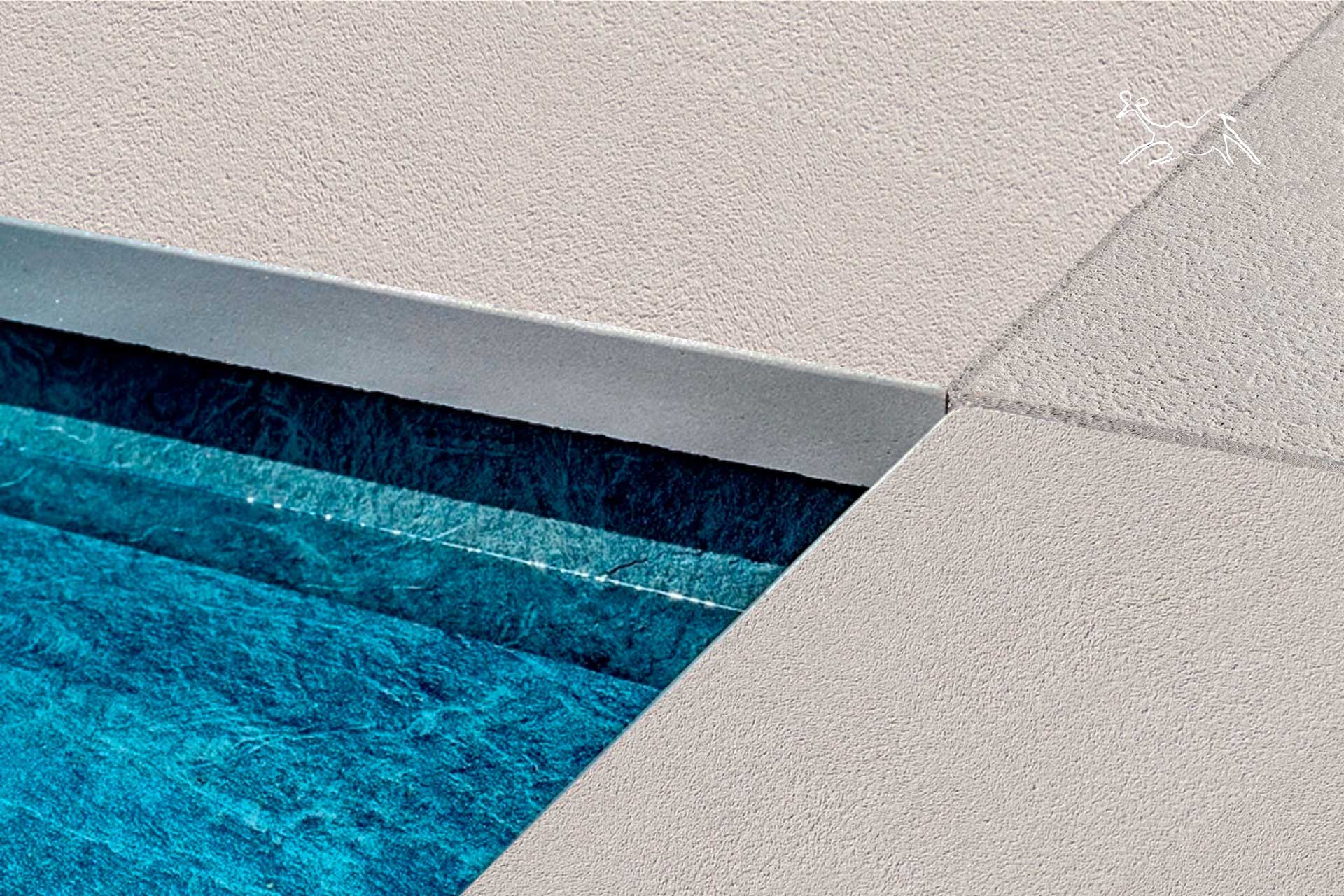 angolo per bordo piscina in pietra naturale Cream Soft lavorato su misura