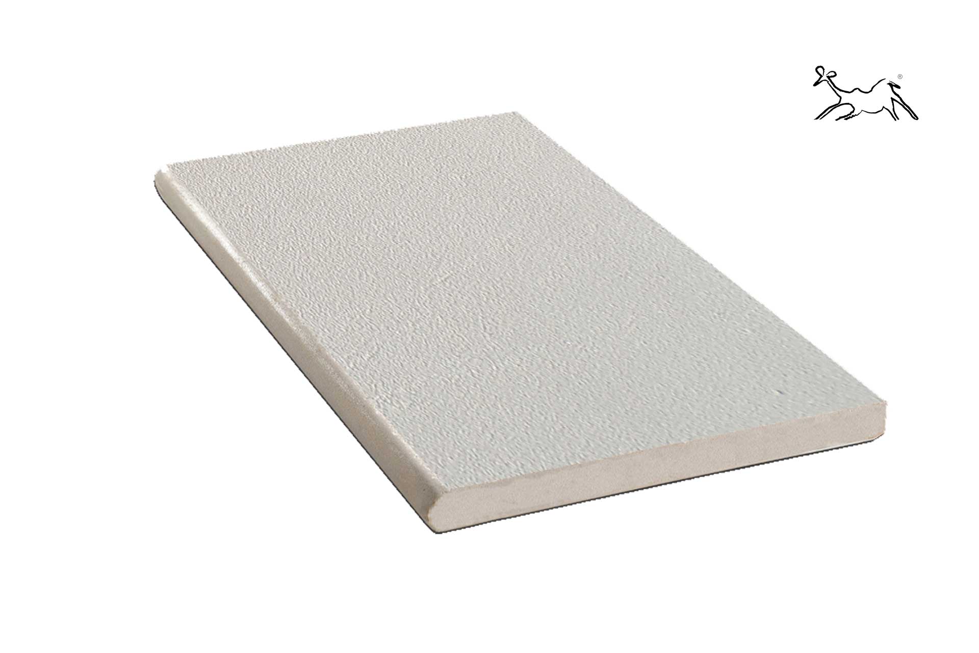 bordo piscina in quarzite cream soft con finitura arrotondata a toro colore beige chiaro naturale che non brucia