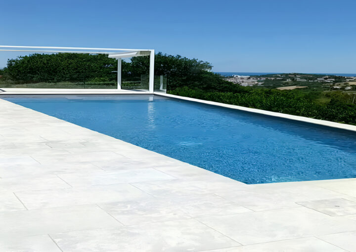 pavimento esterno per piscina in pietra Venus elegante