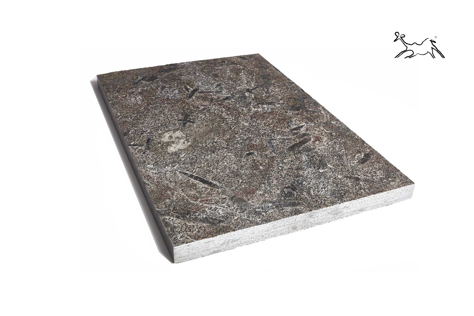 primo piano superficie quarzite Matrix bordo piscina The Stone Age Exclusive – texture antiscivolo