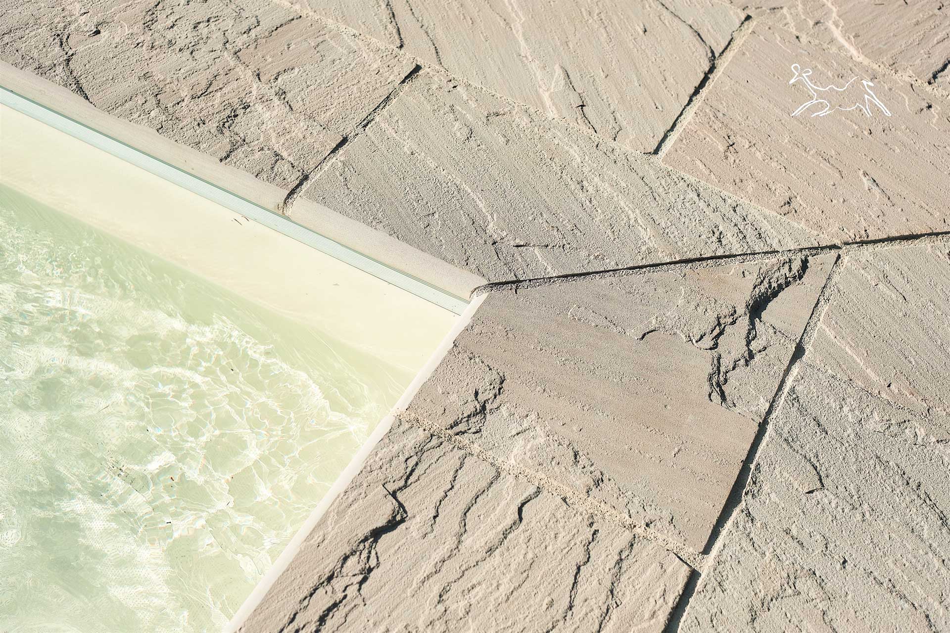 Bordo piscina quarzite Milk Shake The Stone Age Exclusive superficie antiscivolo naturale R11