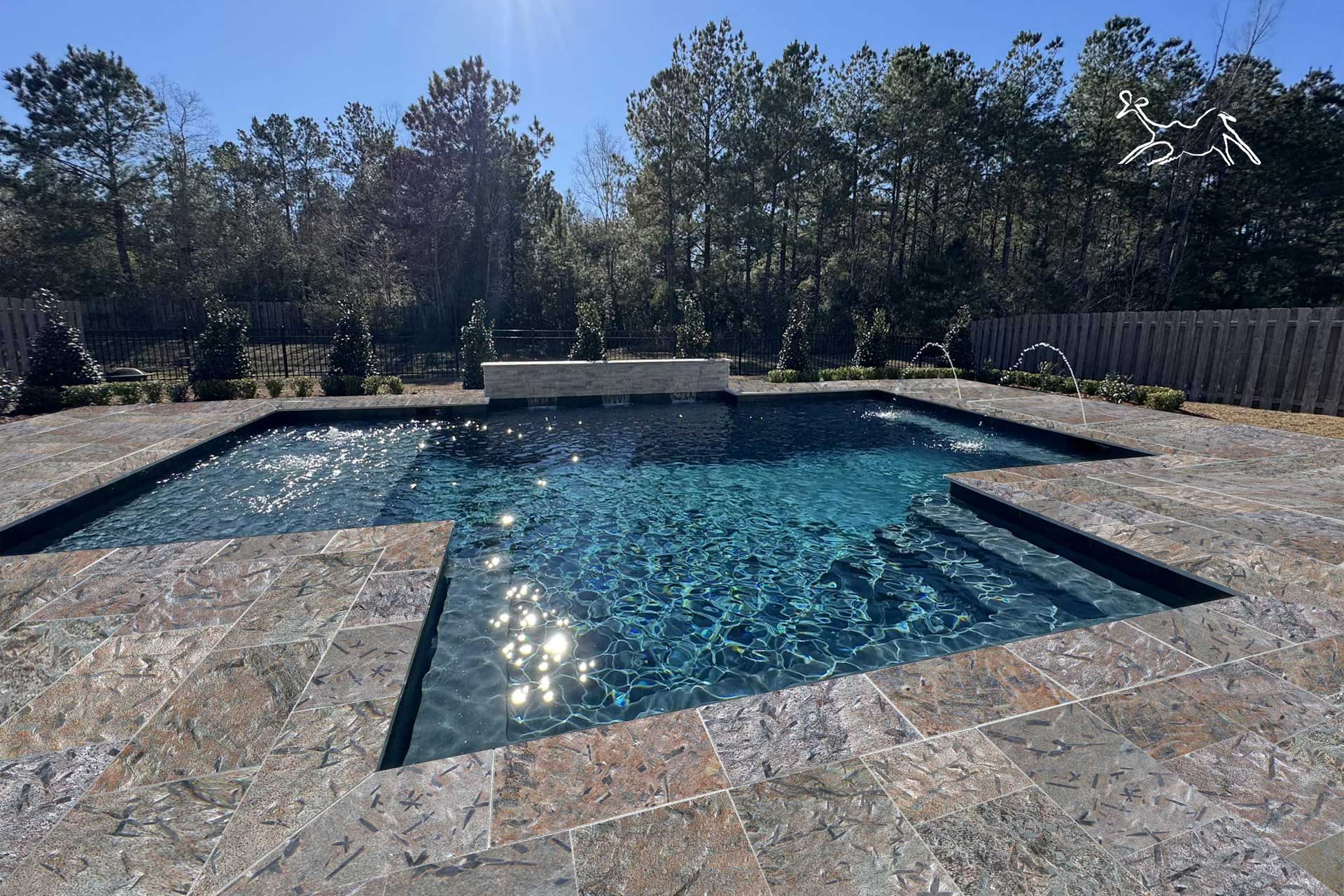 pavimento per piscina in quarzite Matrix di The Stone Age Exclusive in colore grigio realizzata a Treviglio