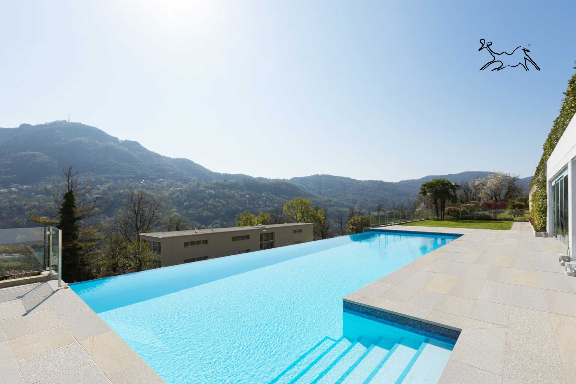 pavimento per piscina in quarzite antiscivolo che non scotta colore crema chiaro moderno