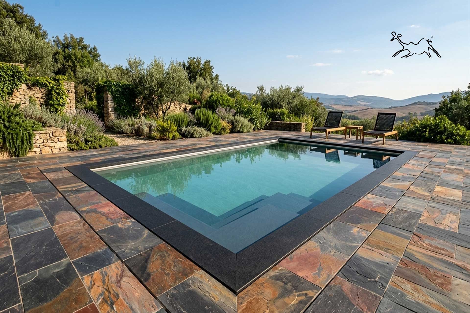 pavimento per piscina in ardesia naturale African Stone realizzato a Serralunga d’Alba in provincia di Cuneo