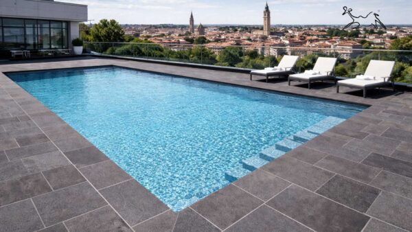 pavimento per piscina antiscivolo Ossidiana Grey di The Stone Age Exclusive a Treviso